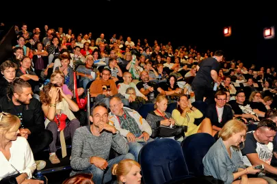 Projekcja filmu Polskie Gówno
