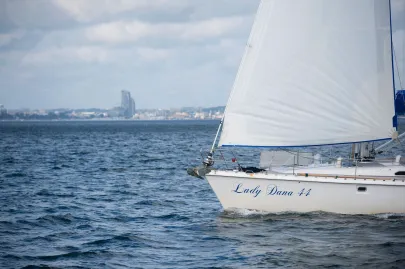 Lady Dana 44