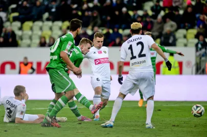 Kevin Friesenbichler strzela gola