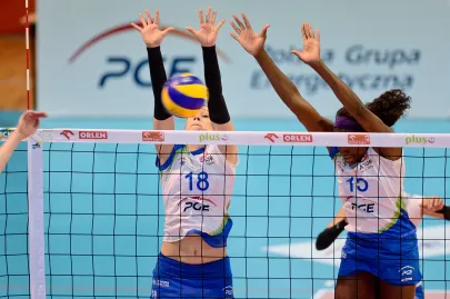 Katarzyna Zaroślińska i Brittnee Cooper 