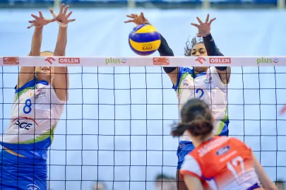 Zuzanna Efimienko i Deja McClendon 