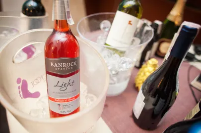 Wino różowe niskoprocentowe i niskokaloryczne - Banrock