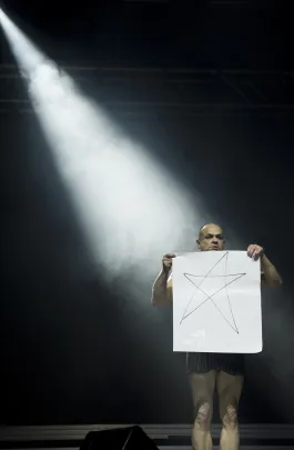 performance Krzysztofa Leona Dziemaszkiewicza