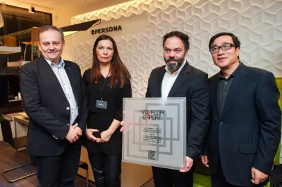 od lewej: Tomasz Bocheński (Voxflor), Wioletta Kasprzyk (Persona), Mariusz Zawadzki (Persona), Gao Hong (Voxflor)