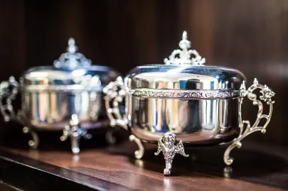 Cukiernica "Fragetka" z liściem