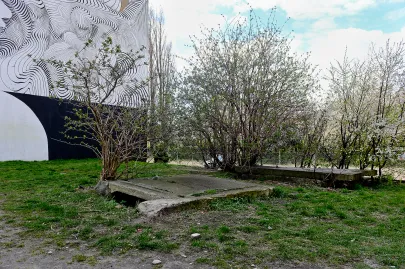 Szczelina przeciwlotnicza na Placu Kaszubskim