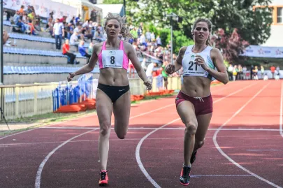 Sylwia Kasanowicz, Martyna Wesołowska