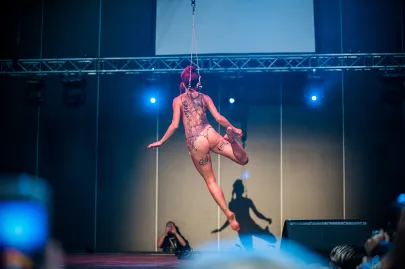 Miss Crash - Rekordzistka świata w suspension