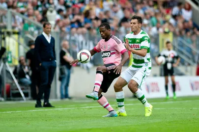 Grzegorz Wojtkowiak i Patrick Evra
