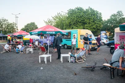 Strefa foodtrucków