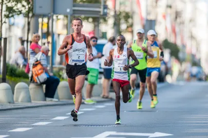 Joel Maina Mwangi i Tamás Nagy
