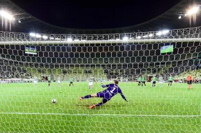 Stojan Vranjes z karnego na 3:1