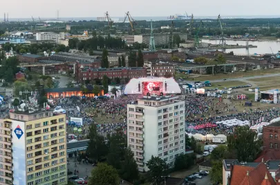 Teren koncertu widziany z "Zieleniaka"