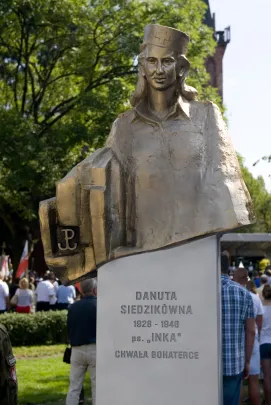 Uroczystość odsłonięcia pomnika Danuty Siedzikówny ?Inki? 