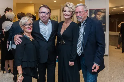 Monika Zamachowska i Zbigniew Zamachowski z fanami