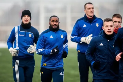 Kamil Kotkowski, Yannick Sambea Kakoko i Maciej Wardziński 