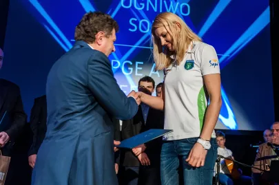 Drużyna Roku - 1 miejsce PGE Atom Trefl Sopot. Odbiera Anna miros