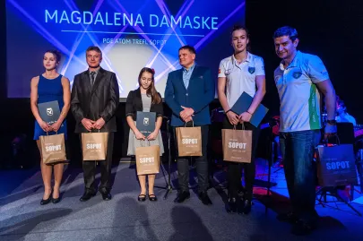 Młodzieżowe sportsmenki roku z trenerami