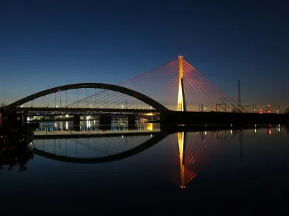 Most kolejowy w Gdańsku nad Martwą Wisłą