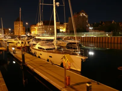 Gdańsk nocą