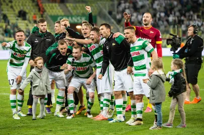 Radość piłkarzy po zwycięstwie