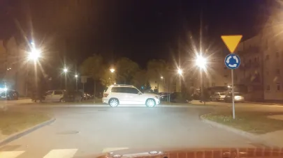 Parkowanie na rondzie