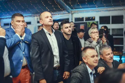 Emocje w ostatnich minutach meczu. Dariusz Michalczewski, Michał Żewłakow