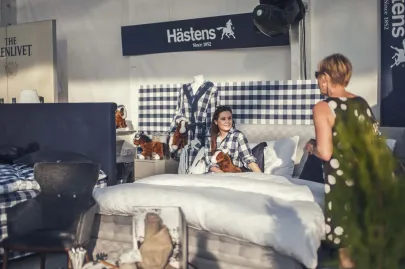 Hastens