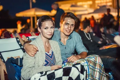 Uczestnicy kina letniego