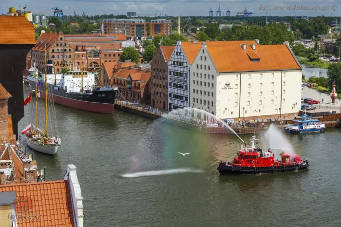 początek parady żaglowców XX Baltic Sail 2016 Gdańsk