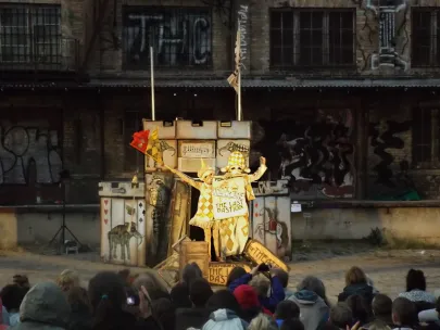 teatr "Mr Pejo" z Rosji-i Marsylianka