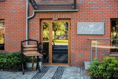 Wejście do restauracji Magiel