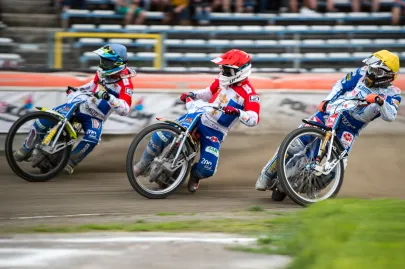 Kamil Brzozowski i Magnus Zetterstreom prowadzą w 7 biegu