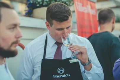 Andrzej Strzelecki - sommelier hotelu Sheraton