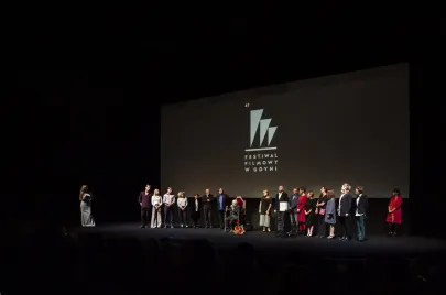 Andrzej Wajda z zespołem filmu "Powidoki"
