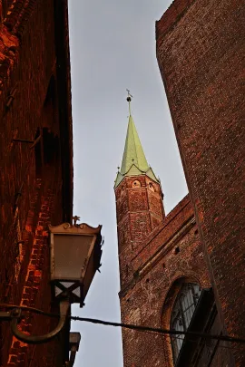 Wieże kościoła