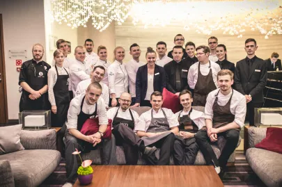 Kucharze oraz pracownicy hotelu 