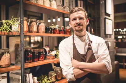 Marcin Popielarz, szef kuchni w restauracji Biały Królik