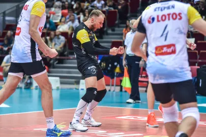 Piotr Gacek 
