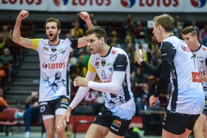 Mateusz Mika, Dmytro Paszycki,Damian Schulz 