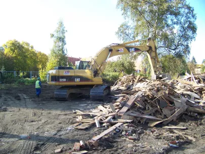 Rozbiórki przy ul. Partyzantów.