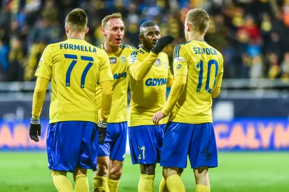 Adam Marciniak i Yannick Kakoko Sambea 