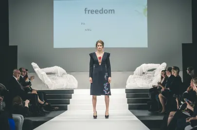 Kolekcja Freedom: moda:Joanna Szmidt, biżuteria: Marcin Tymiński