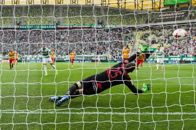 Marco Paixao strzela drugiego karnego
