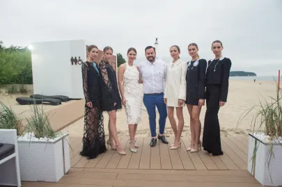 Liza Taste i Tomasz Olejniczak z modelkami