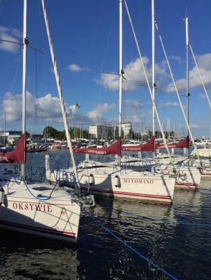Marina w świetle lipca