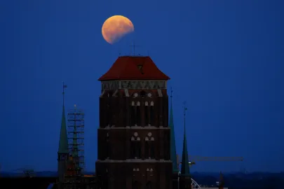 Zaćmienie księżyca nad Gdańskiem