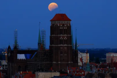 Zaćmienie księżyca nad Gdańskiem