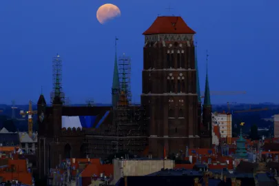 Zaćmienie księżyca nad Gdańskiem