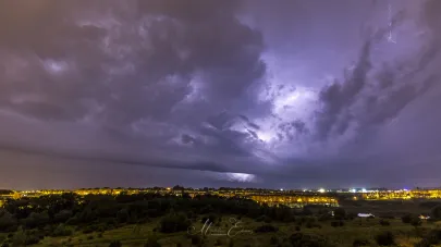 Burza...